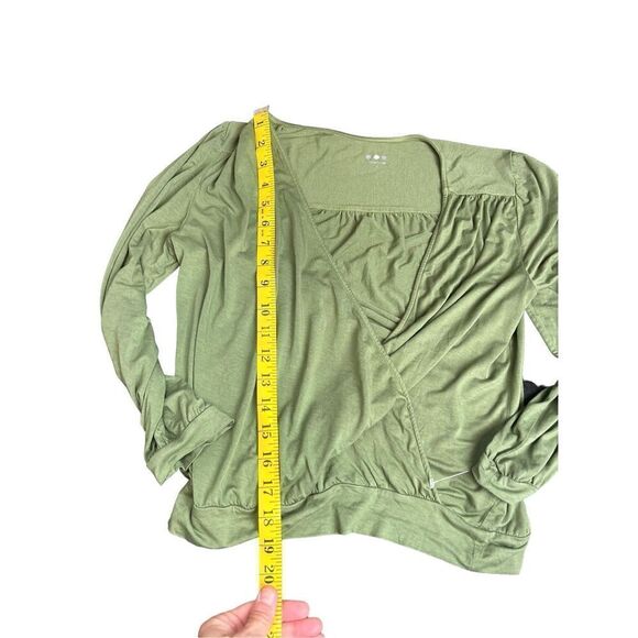 Three Dots size small avocado green vneck wrap blouse - Picture 5 of 7